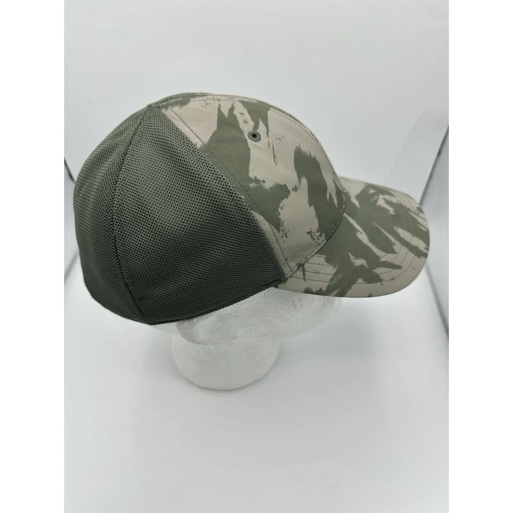 Under Armour Camo Mesh Back Snapback Hat Green Tan Hunting Trucker Cap